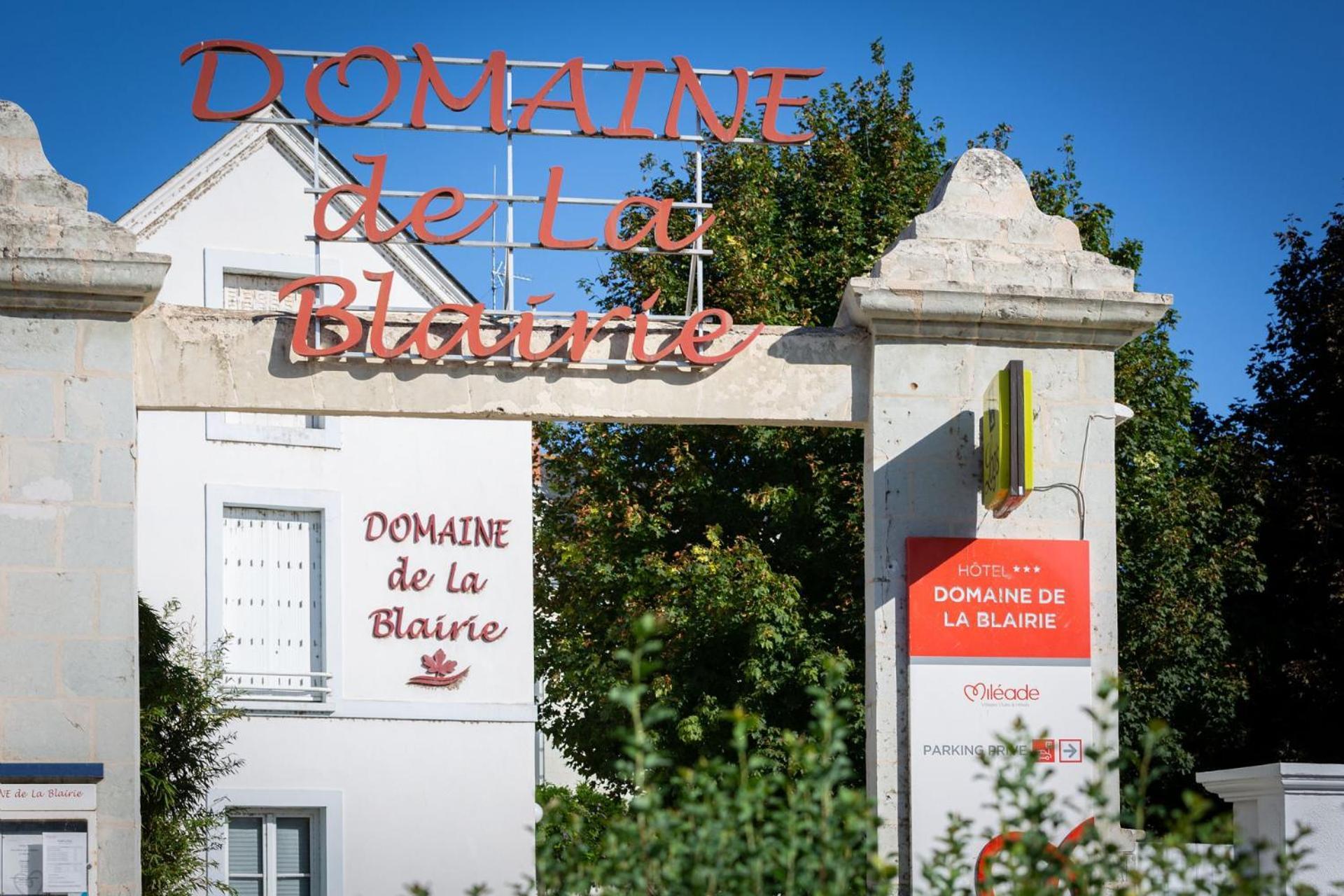 Hotel Mileade Le Domaine De La Blairie - Saumur Saint-Martin-de-la-Place Exterior foto